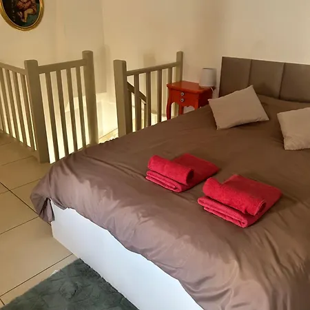 T3 Centre Apartment